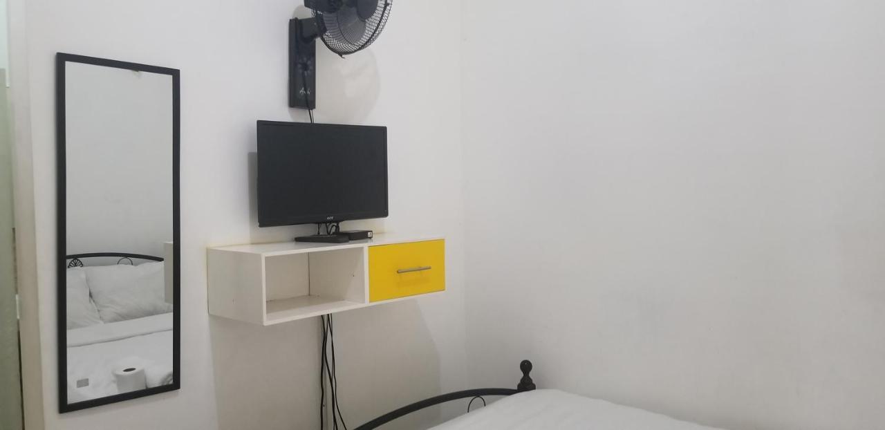 Innsite Room Rentals Pasay Exteriör bild